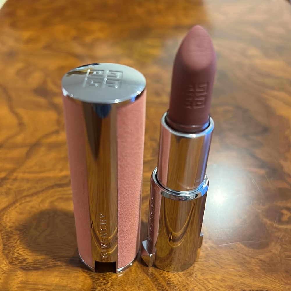 Givenchy Sheer Velvet 18 Nude Fume